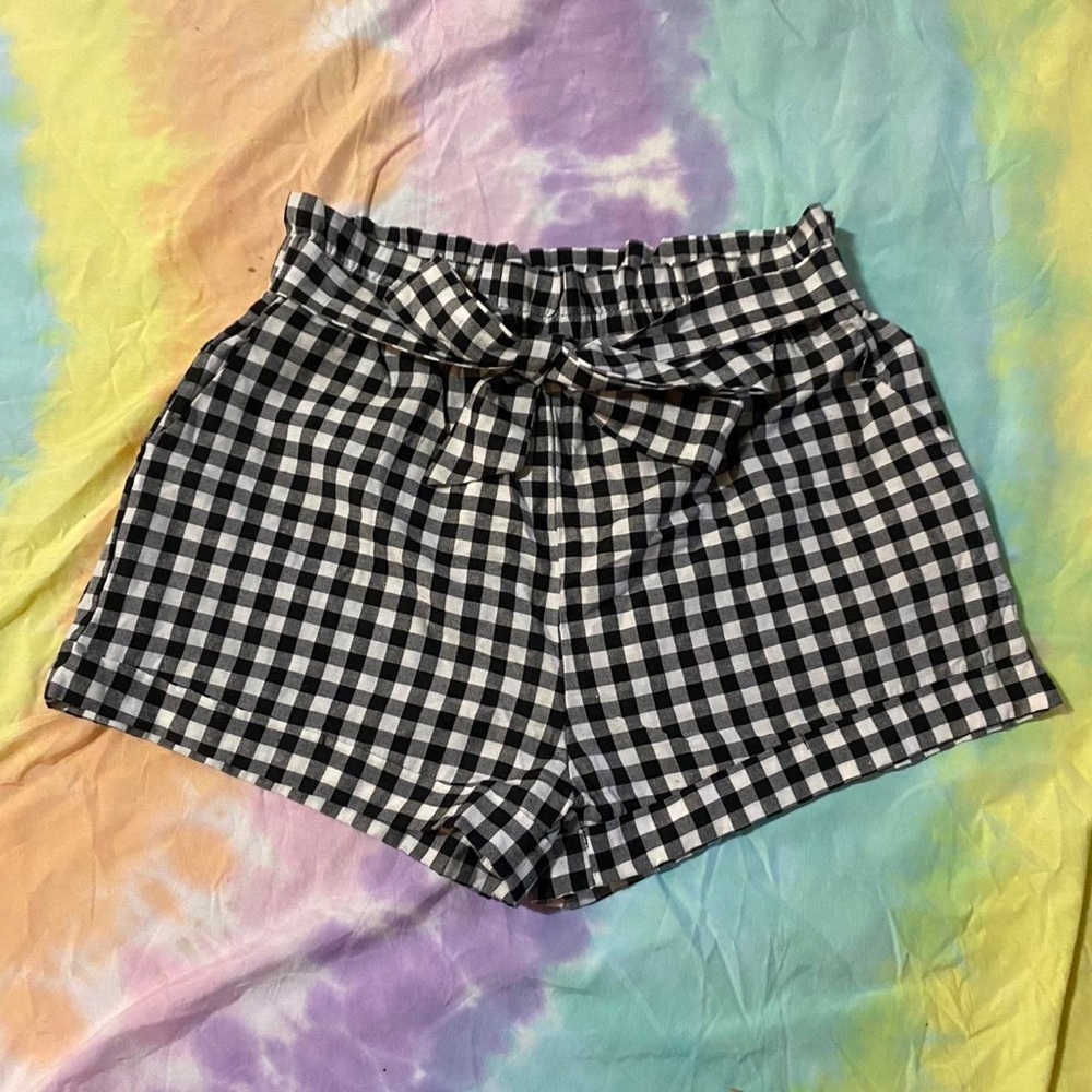 SHEIN Black & White Gingham Paperbag Waist Shorts
